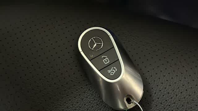 Thumbnail: 2026 Mercedes-Benz GLC - 35