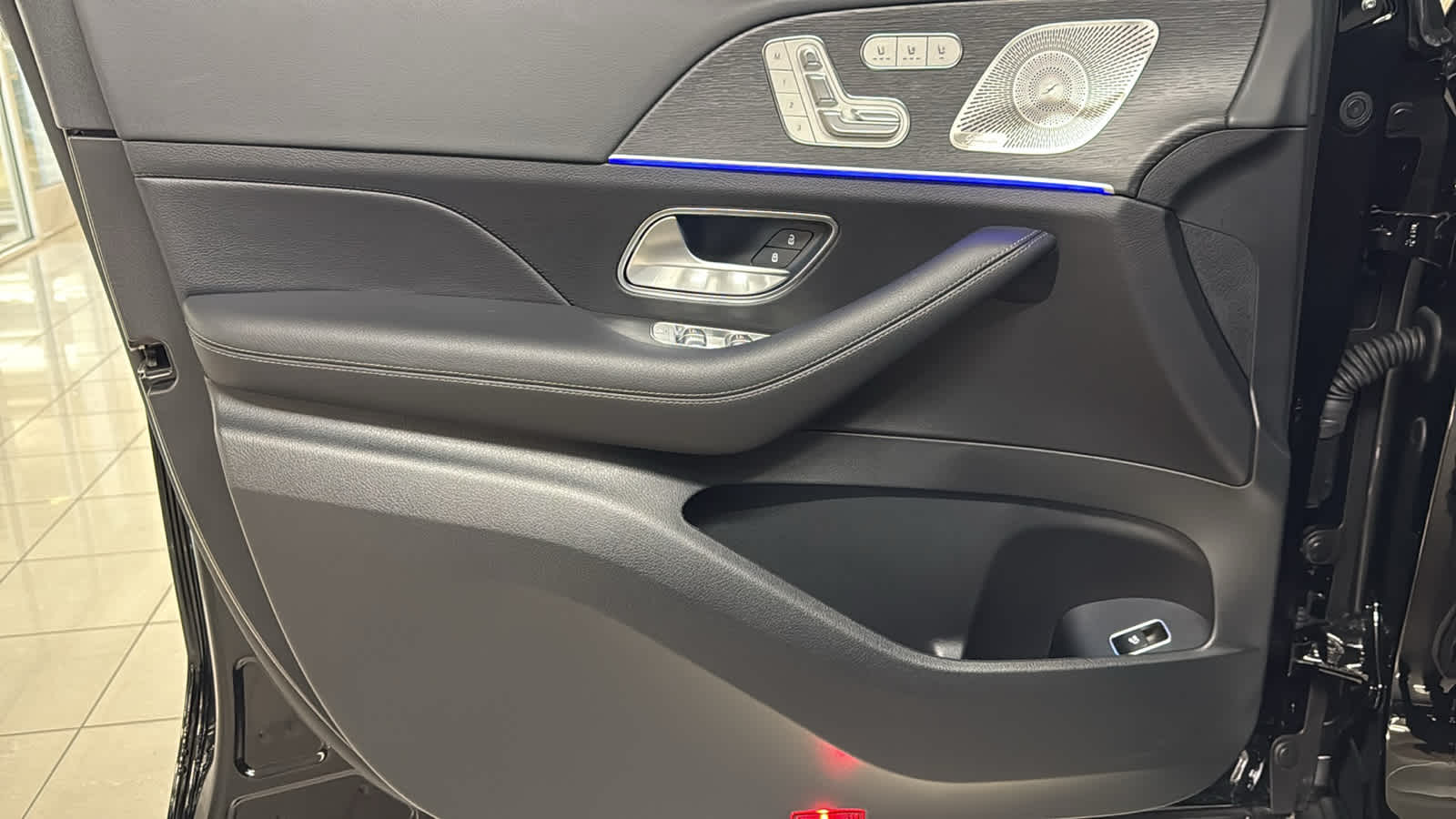 Thumbnail: 2025 Mercedes-Benz GLS - 15