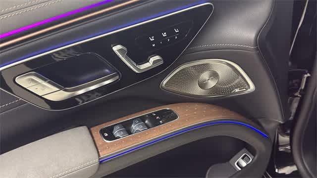 Thumbnail: 2023 Mercedes-Benz EQS - 15