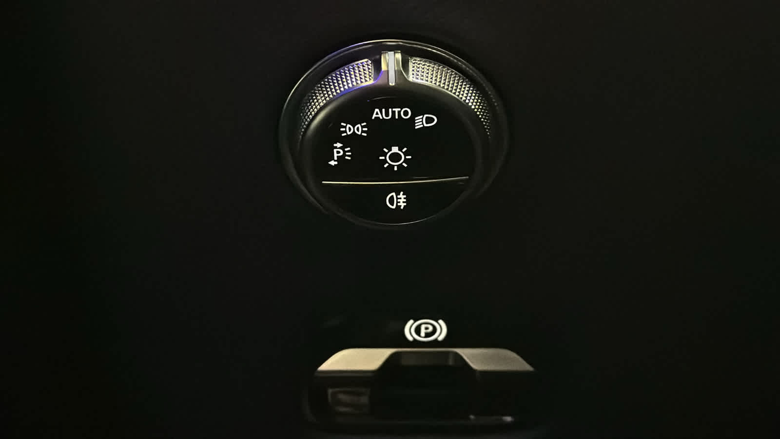 Thumbnail: 2026 Mercedes-Benz GLC - 18