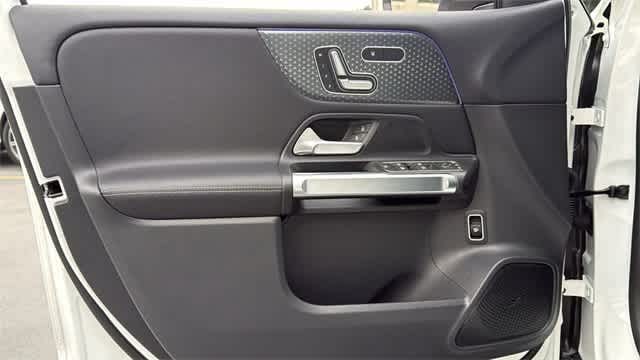 Thumbnail: 2025 Mercedes-Benz GLB - 15