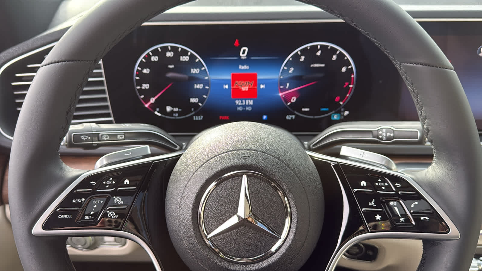 Thumbnail: 2026 Mercedes-Benz GLE - 17