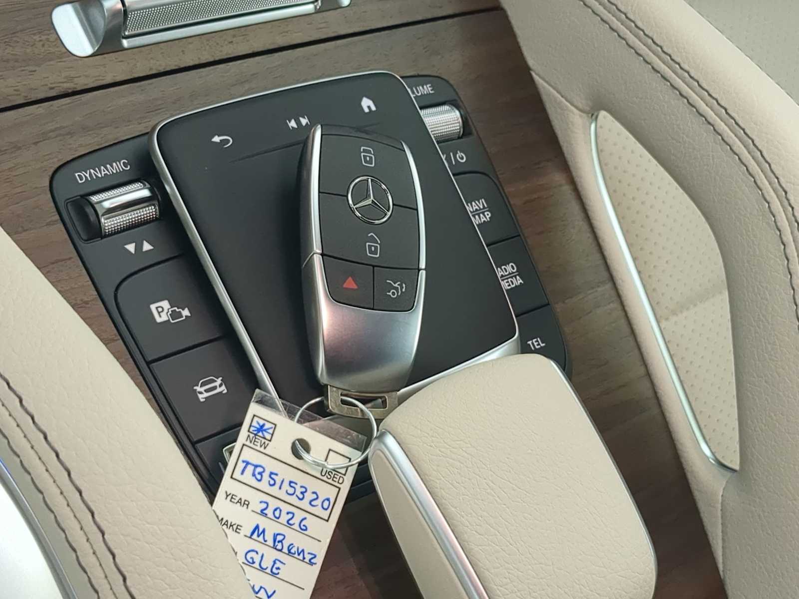 Thumbnail: 2026 Mercedes-Benz GLE - 36