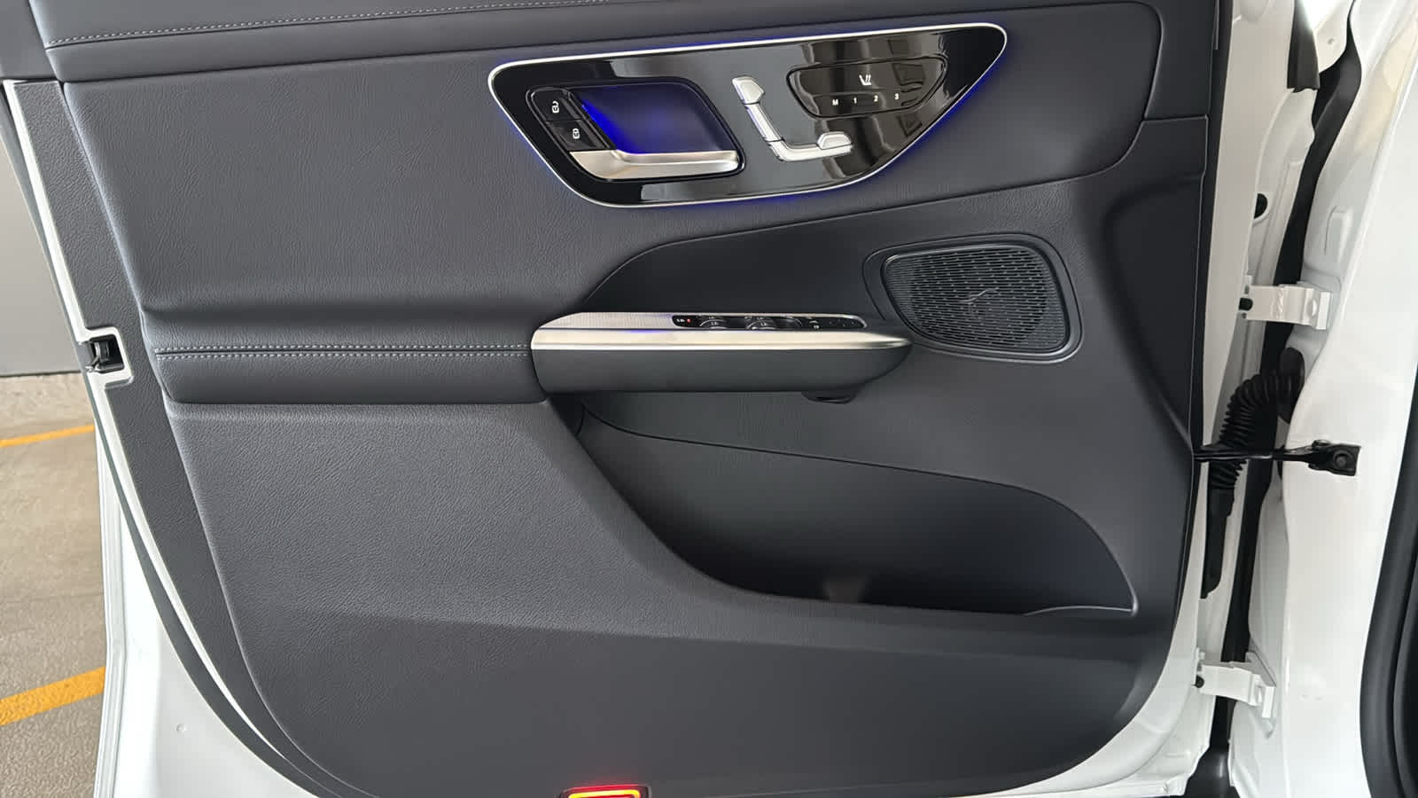 Thumbnail: 2026 Mercedes-Benz GLC - 16