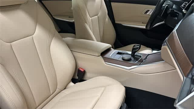 Thumbnail: 2021 BMW 3 Series - 34