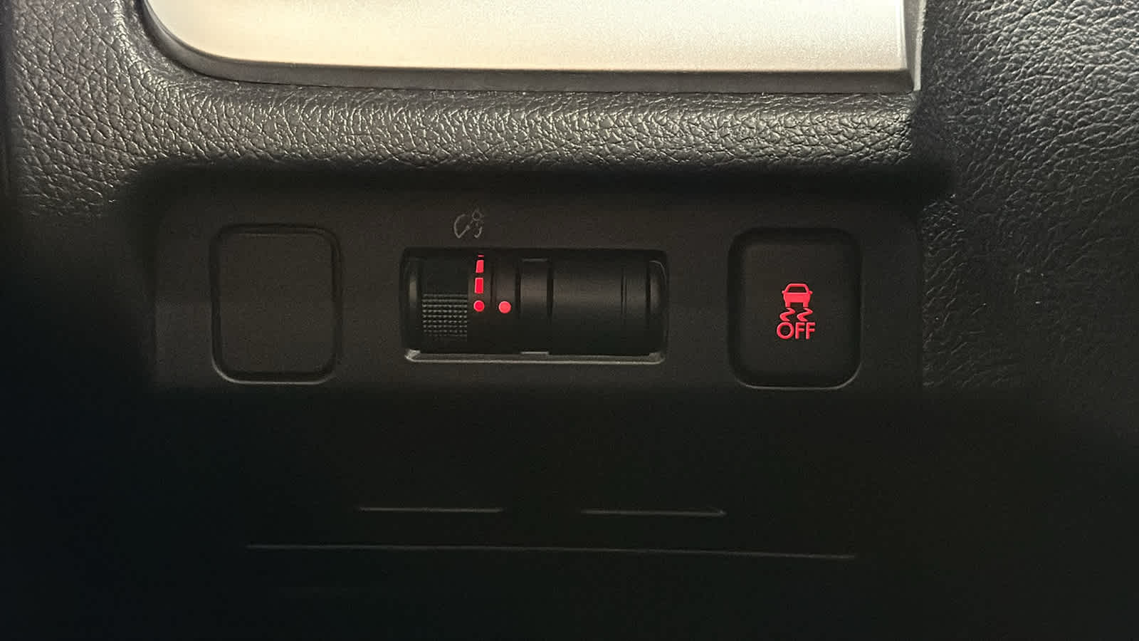 Thumbnail: 2015 Subaru XV Crosstrek - 16