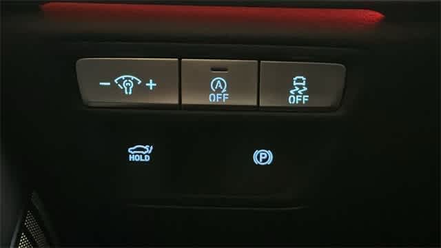 Thumbnail: 2023 Genesis G80 - 16