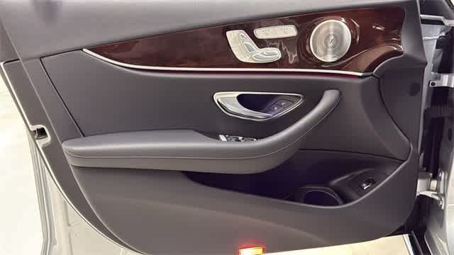 Thumbnail: 2023 Mercedes-Benz E-Class - 16
