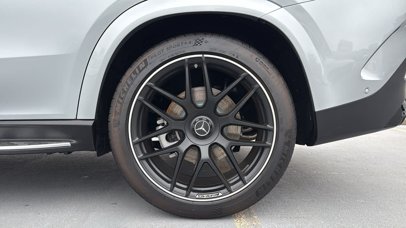 Thumbnail: 2026 Mercedes-Benz GLE - 12