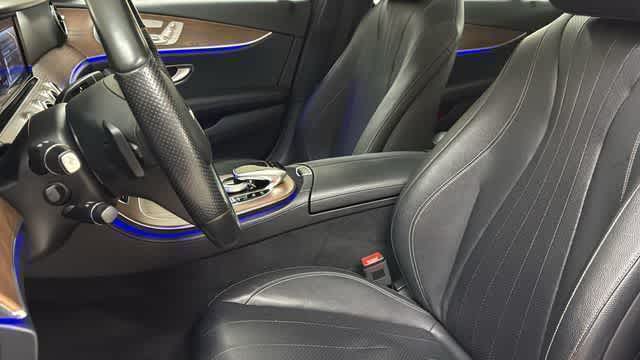 Thumbnail: 2018 Mercedes-Benz E-Class - 27