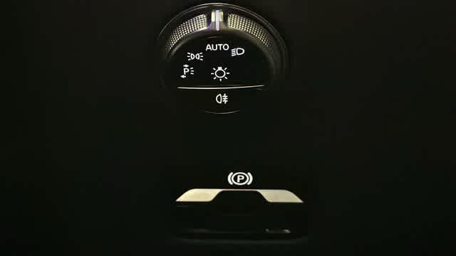 Thumbnail: 2026 Mercedes-Benz GLC - 18