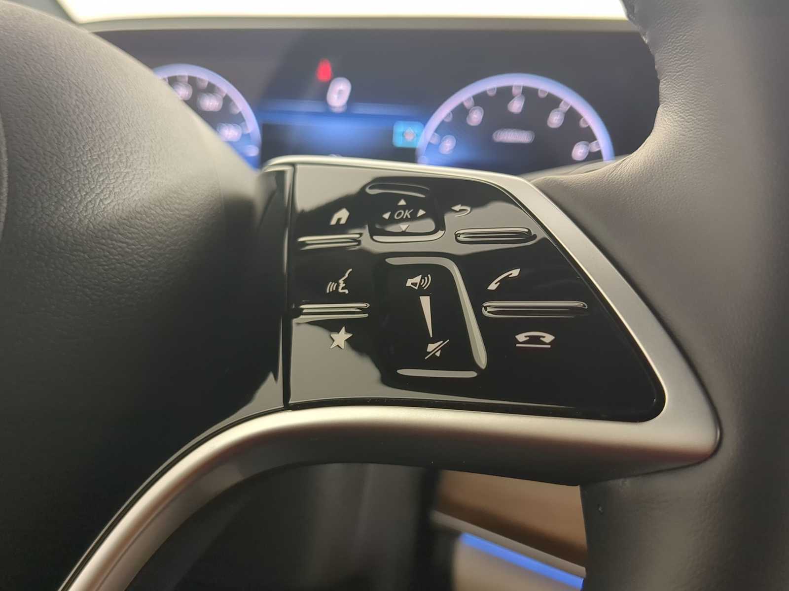 Thumbnail: 2026 Mercedes-Benz GLE - 26