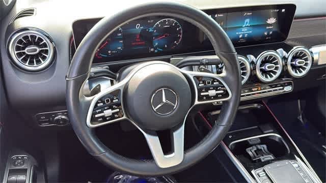 Thumbnail: 2021 Mercedes-Benz GLB - 32