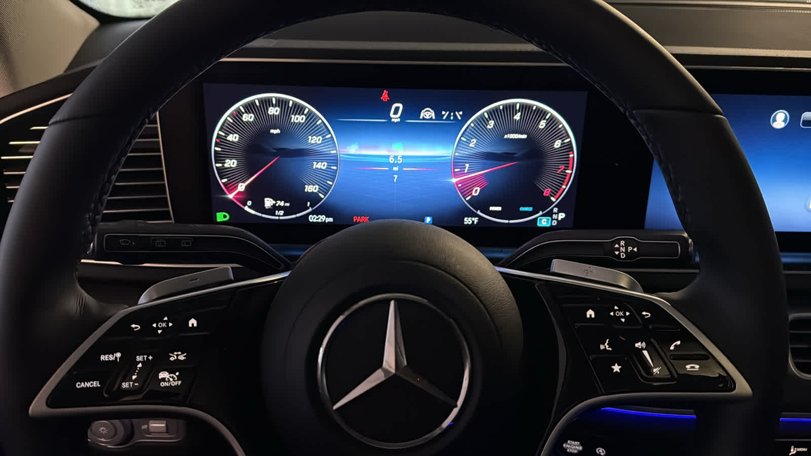 Thumbnail: 2026 Mercedes-Benz GLE - 18