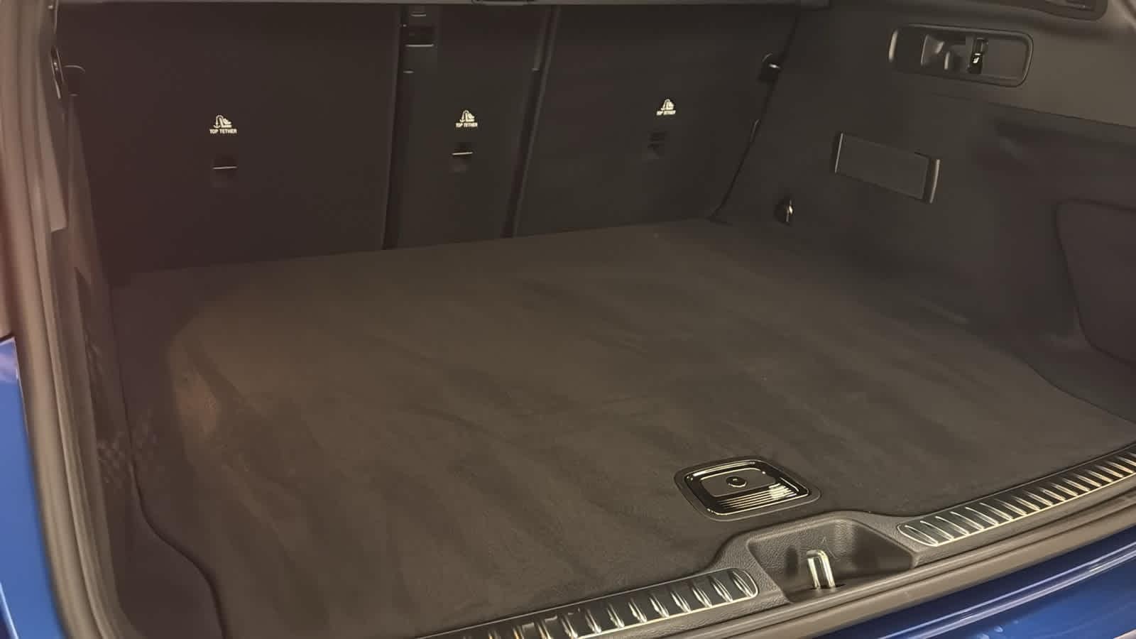 Thumbnail: 2026 Mercedes-Benz GLC - 33