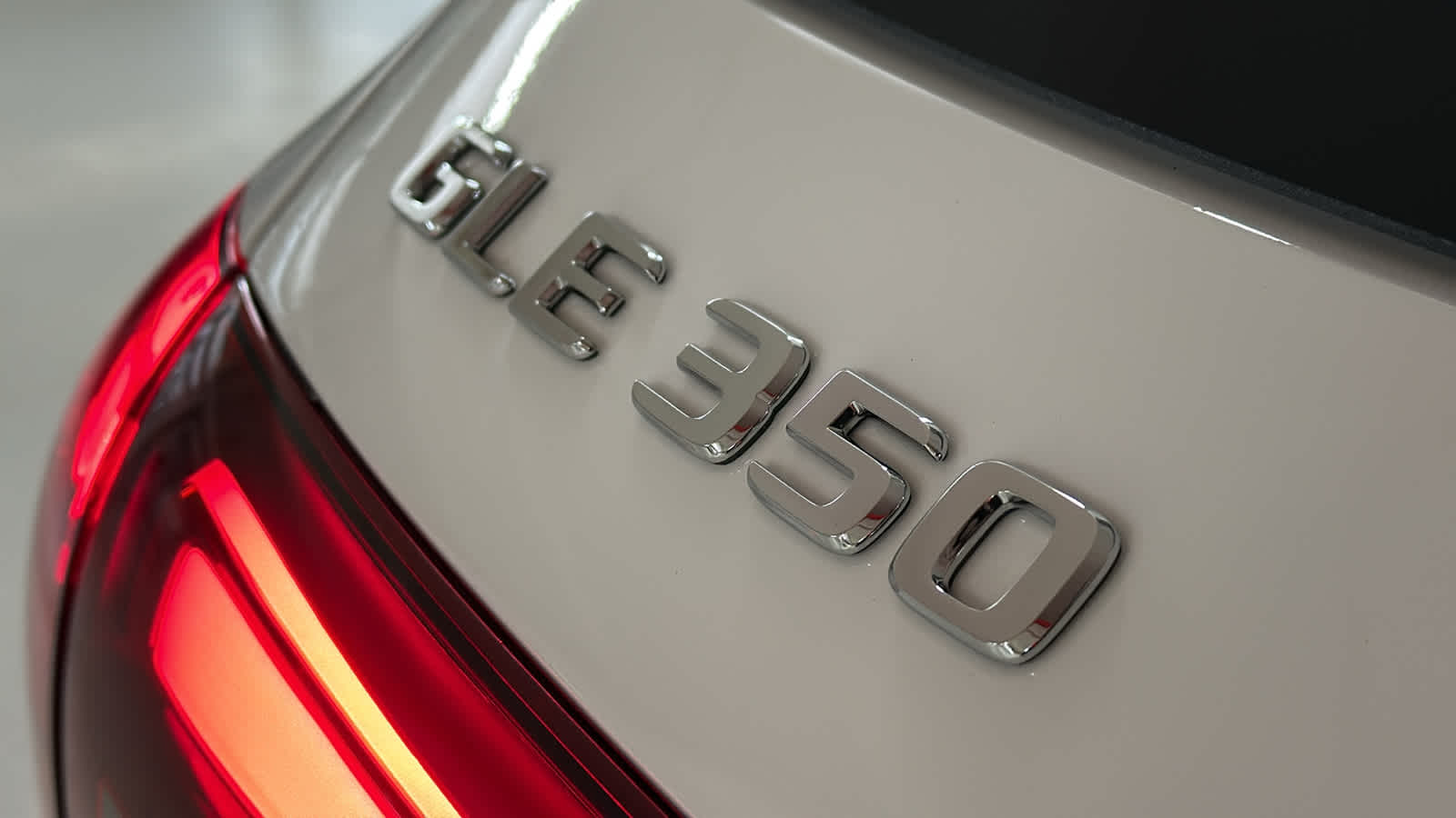 Thumbnail: 2026 Mercedes-Benz GLE - 11