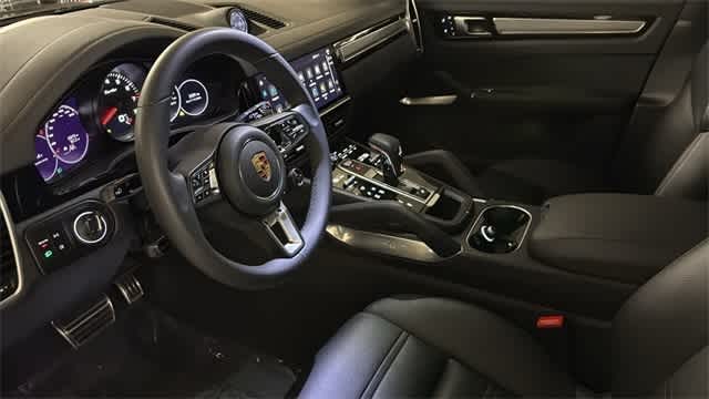 Thumbnail: 2023 Porsche Cayenne - 26