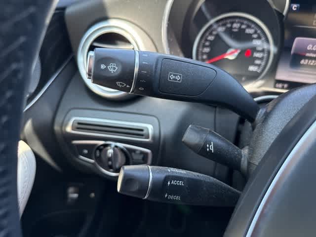 Thumbnail: 2016 Mercedes-Benz C-Class - 16
