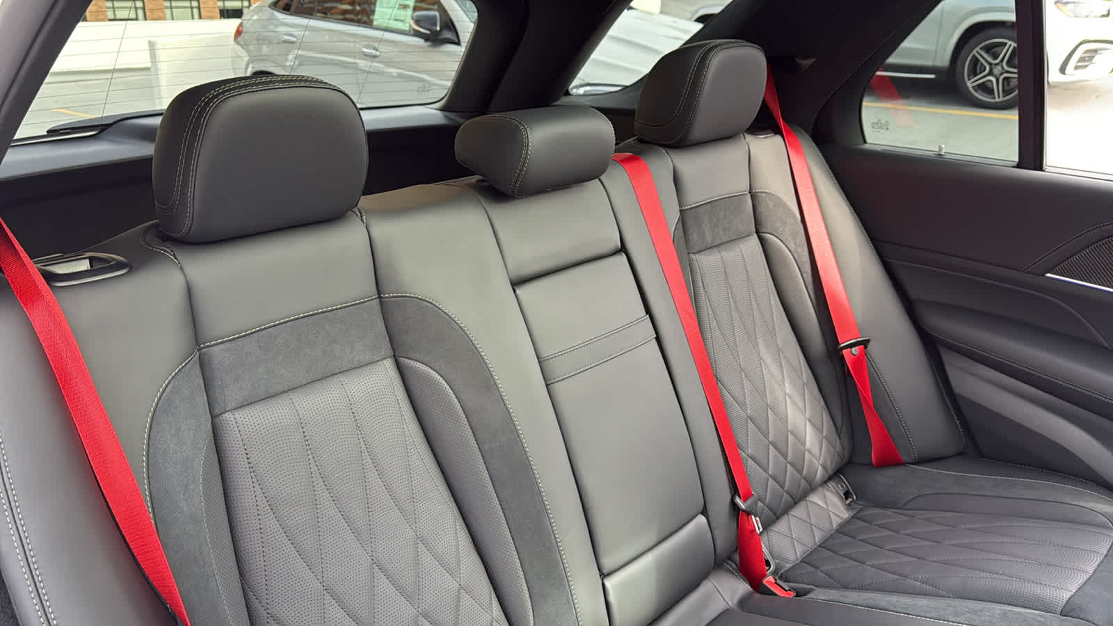 Thumbnail: 2026 Mercedes-Benz GL-Class - 34