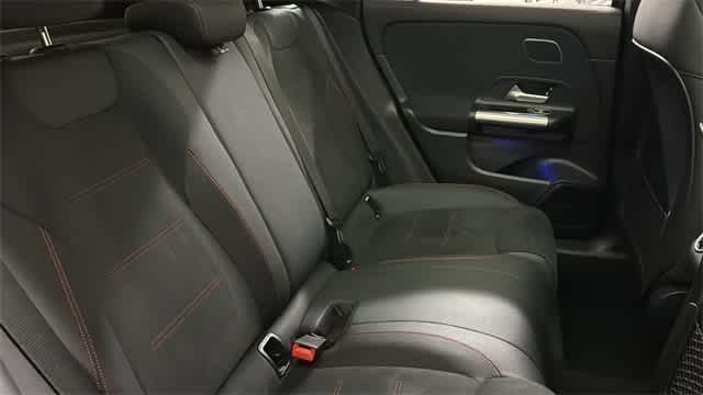 Thumbnail: 2025 Mercedes-Benz GLA - 33