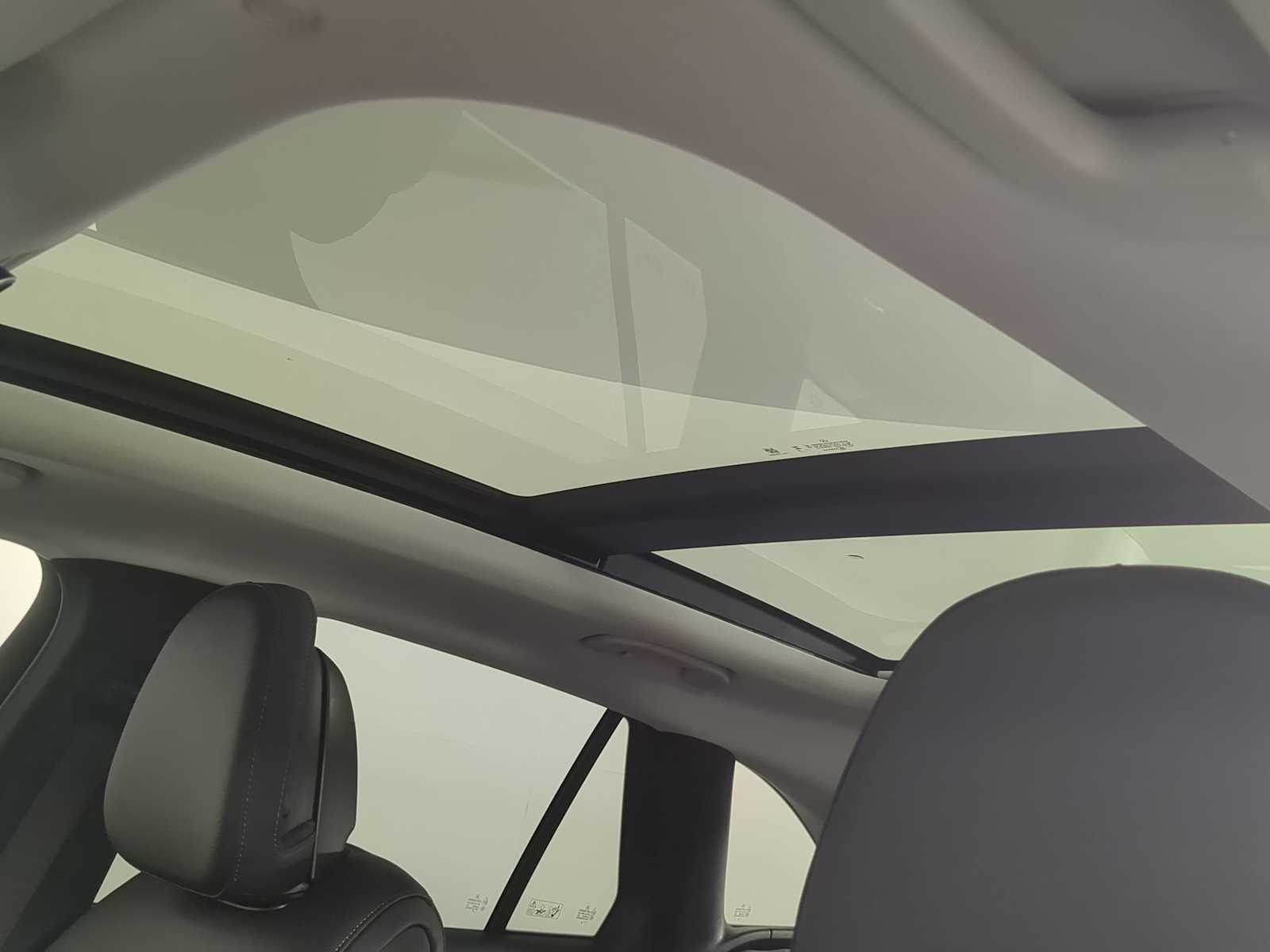 Thumbnail: 2026 Mercedes-Benz GLC - 20