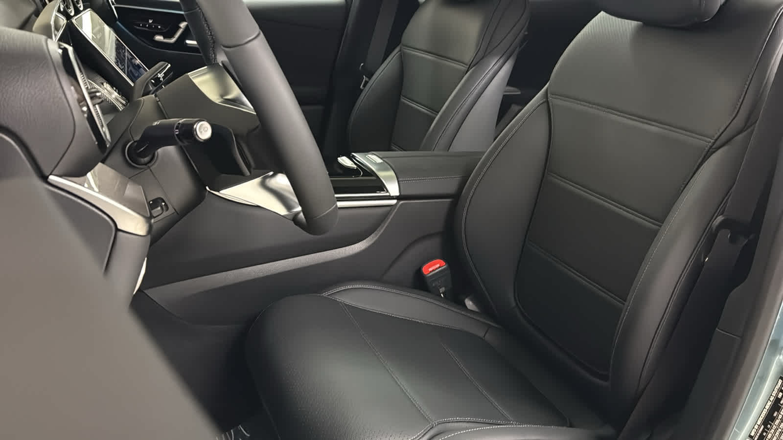 Thumbnail: 2026 Mercedes-Benz GLC - 28