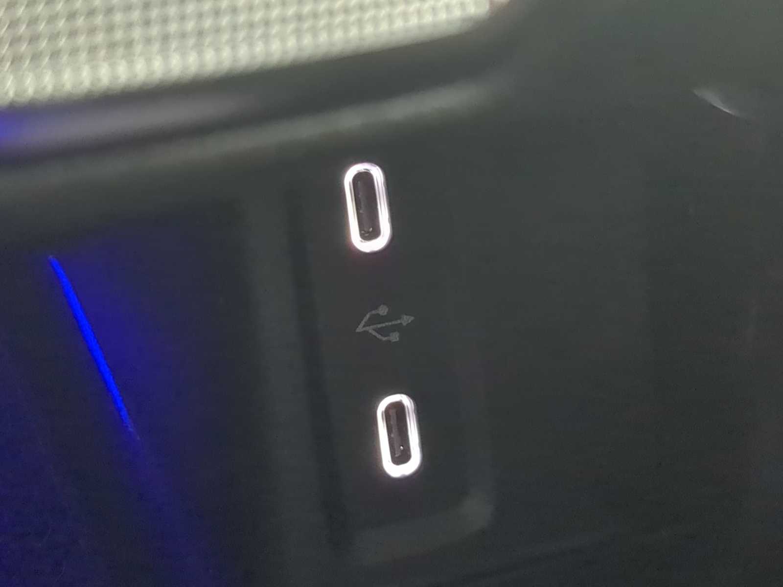 Thumbnail: 2026 Mercedes-Benz GLC - 32