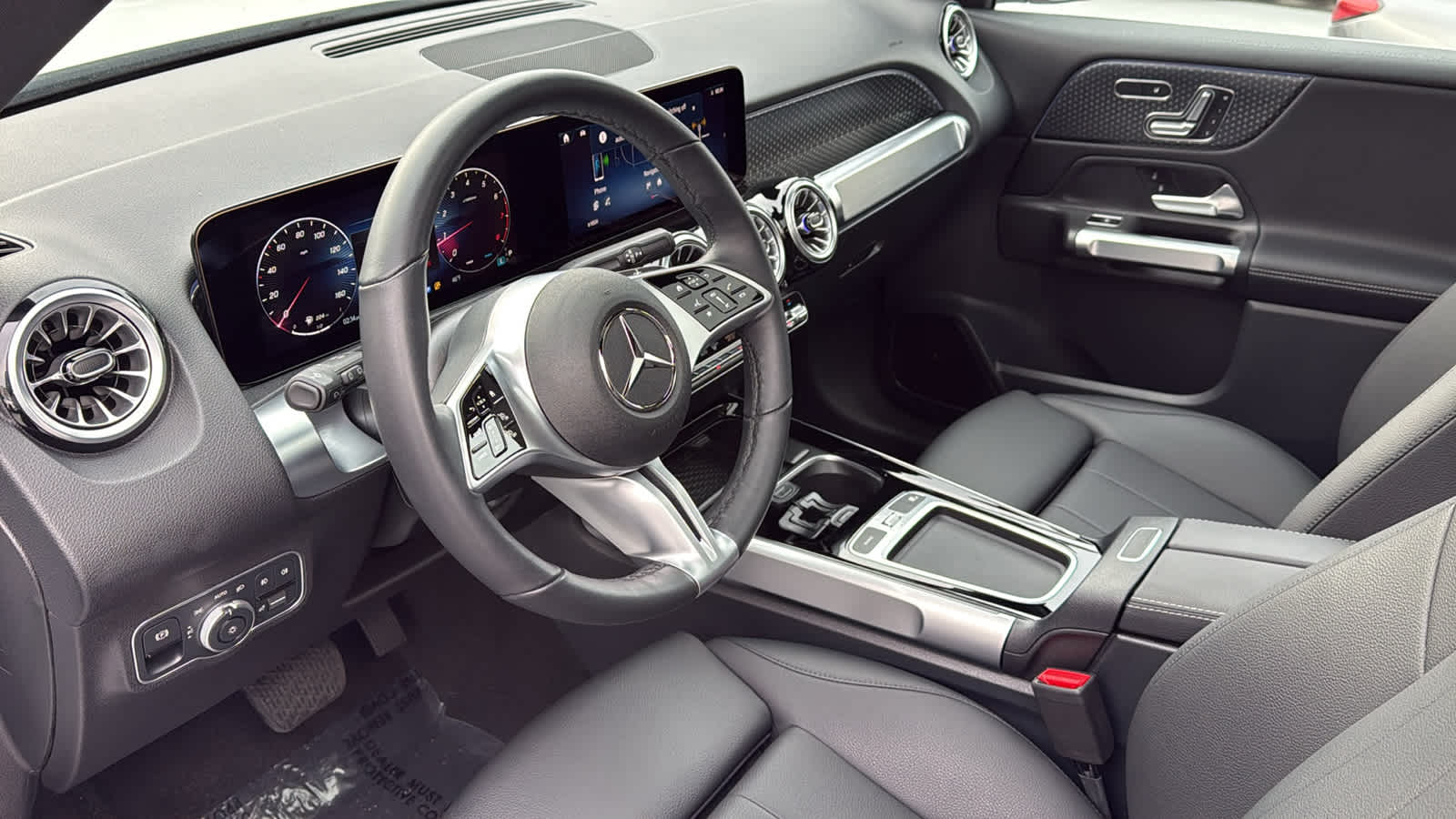 Thumbnail: 2025 Mercedes-Benz GLB - 34