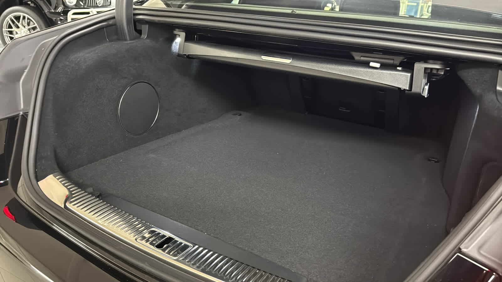 Thumbnail: 2025 Mercedes-Benz S-Class - 32