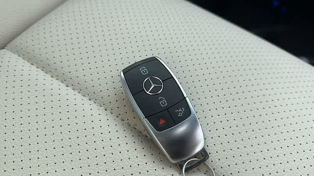 Thumbnail: 2026 Mercedes-Benz GLE - 22