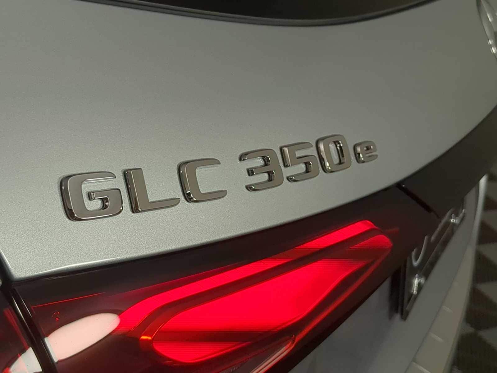 Thumbnail: 2026 Mercedes-Benz GLC - 12