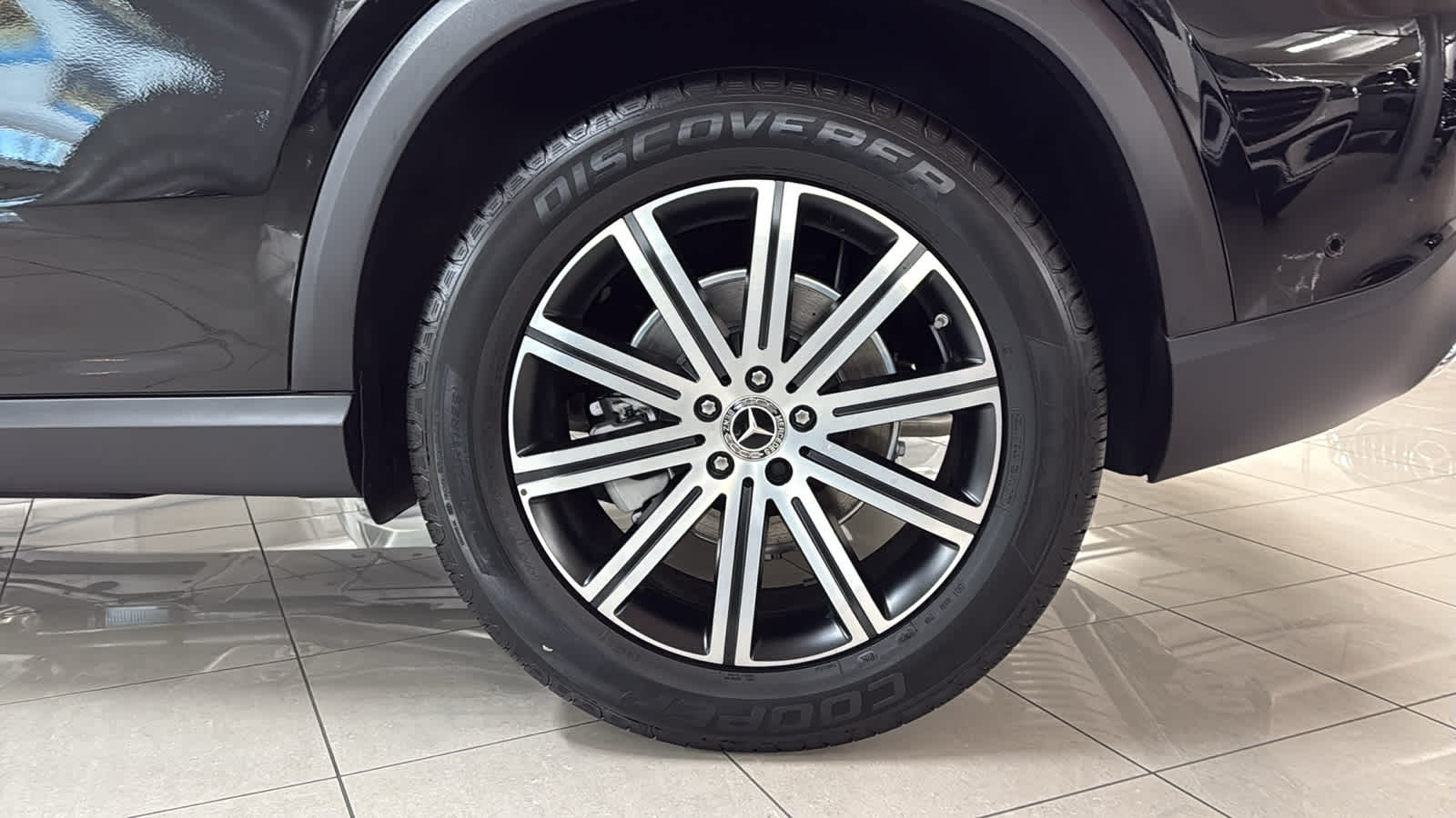 Thumbnail: 2026 Mercedes-Benz GLE - 13