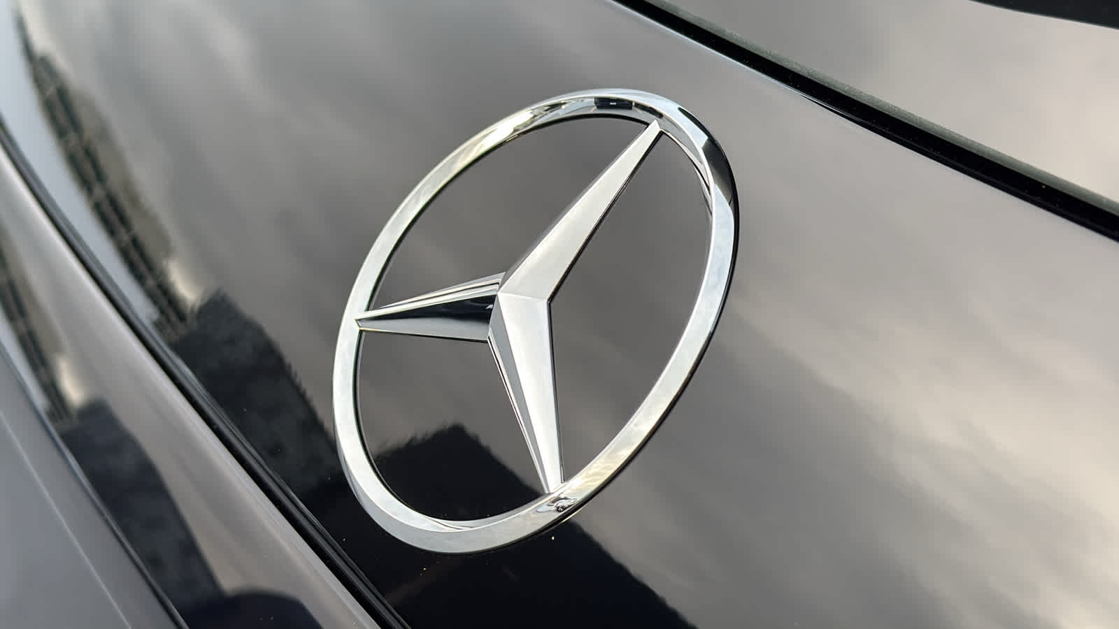 Thumbnail: 2026 Mercedes-Benz GLC - 8