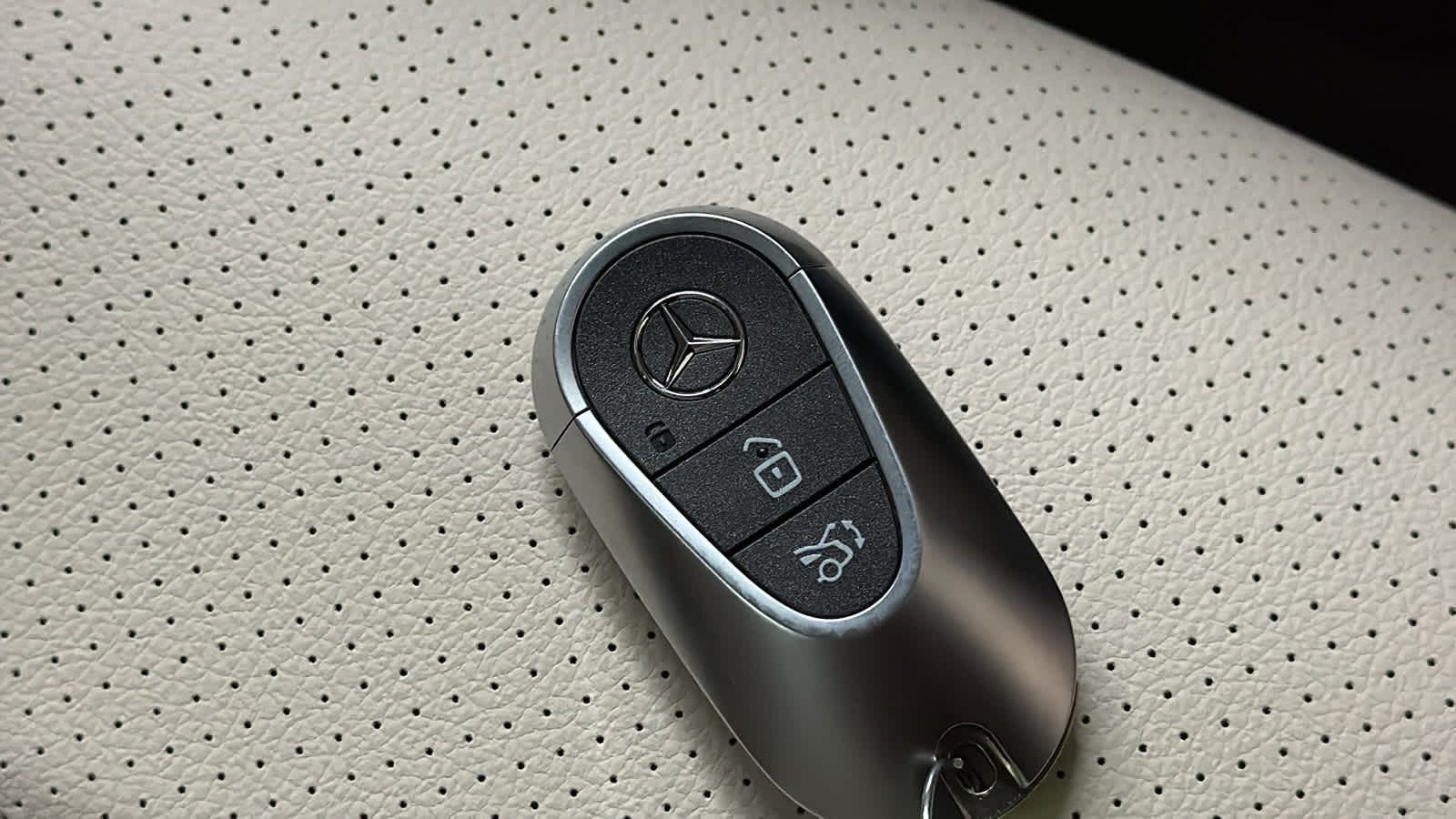 Thumbnail: 2026 Mercedes-Benz GLC - 38