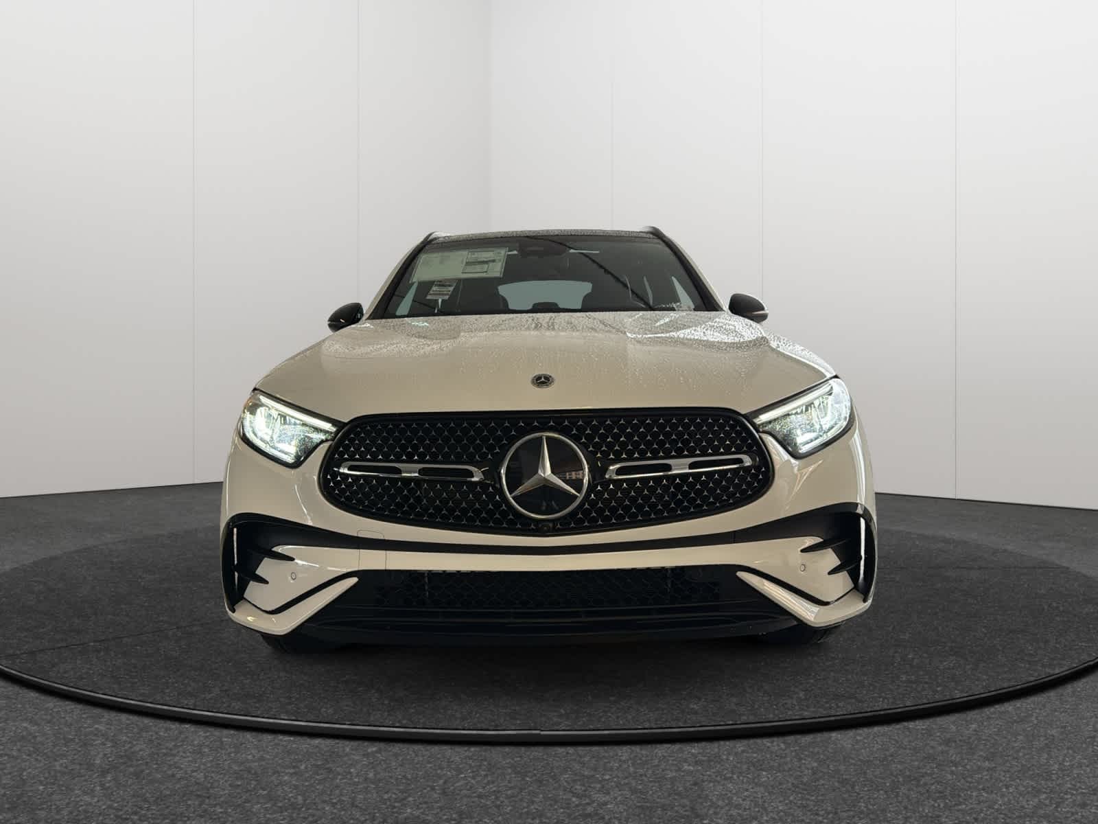 Thumbnail: 2026 Mercedes-Benz GLC - 2