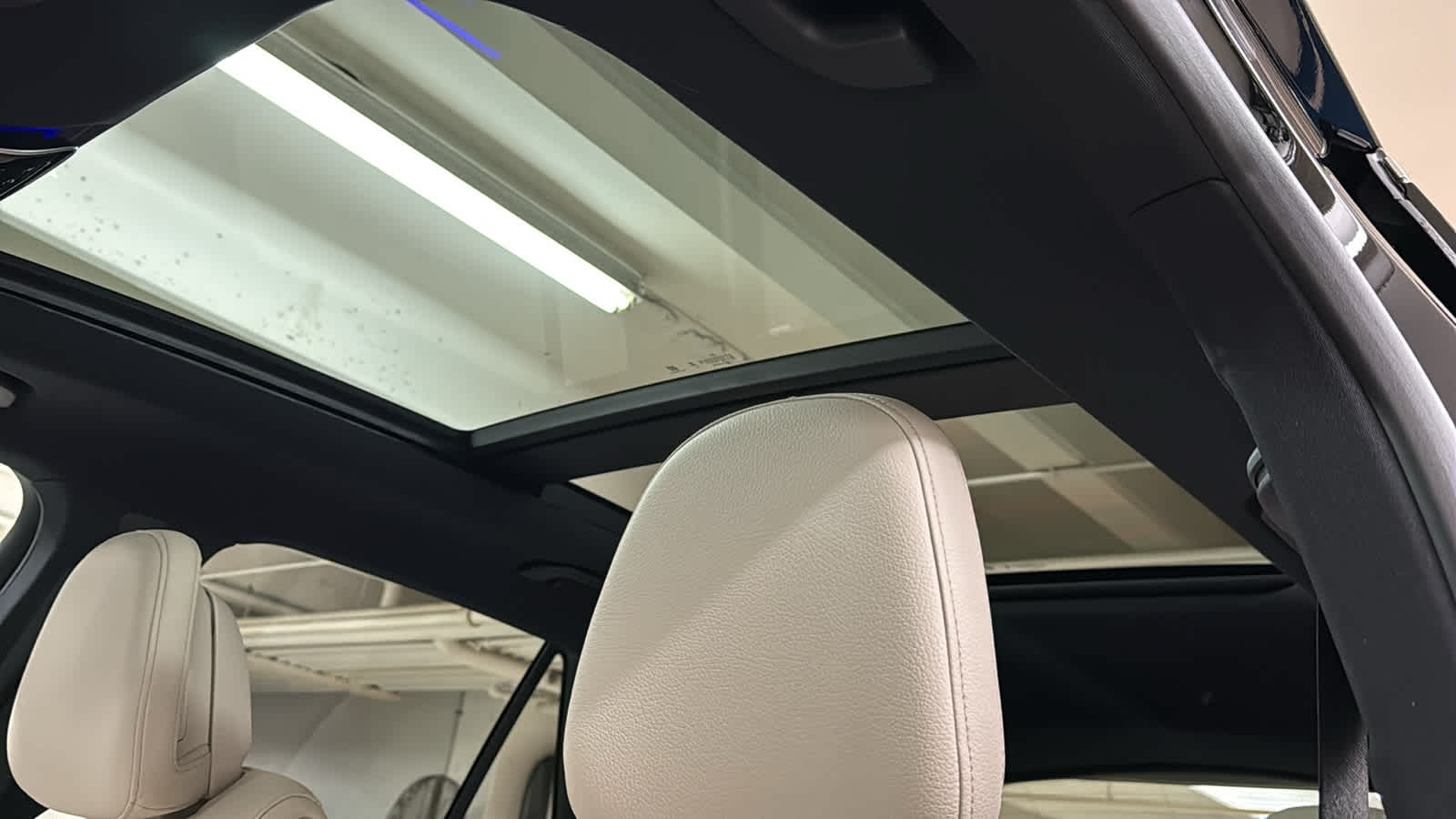 Thumbnail: 2026 Mercedes-Benz GLC - 27