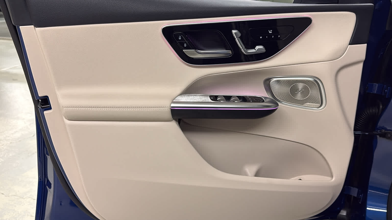 Thumbnail: 2026 Mercedes-Benz GLC - 16