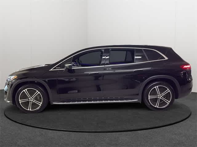 Thumbnail: 2023 Mercedes-Benz EQS - 2