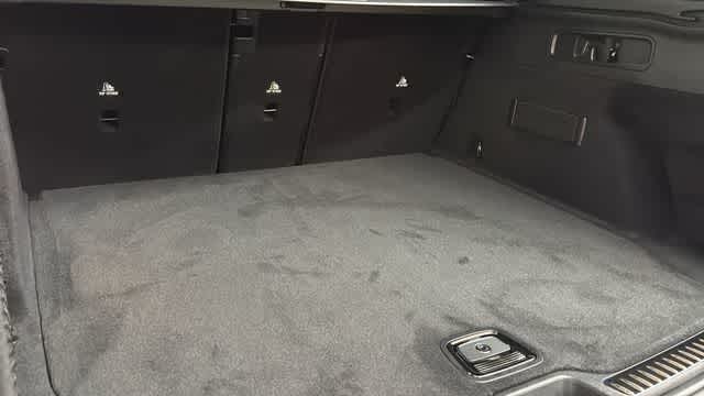 Thumbnail: 2026 Mercedes-Benz GLC - 30