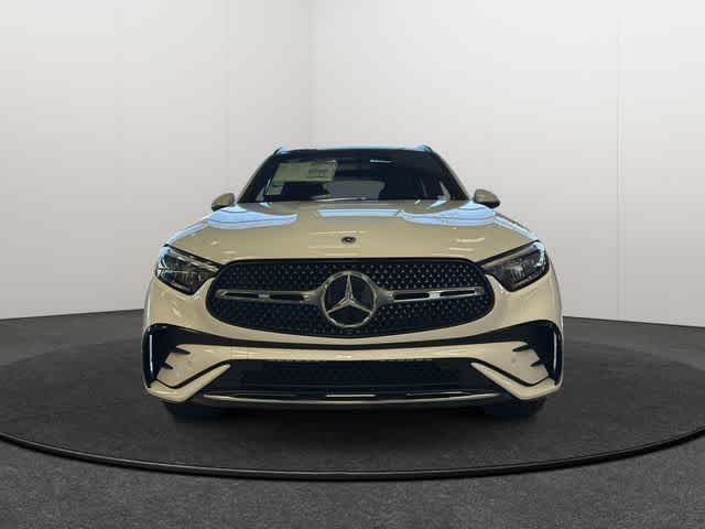 Thumbnail: 2025 Mercedes-Benz GLC - 2