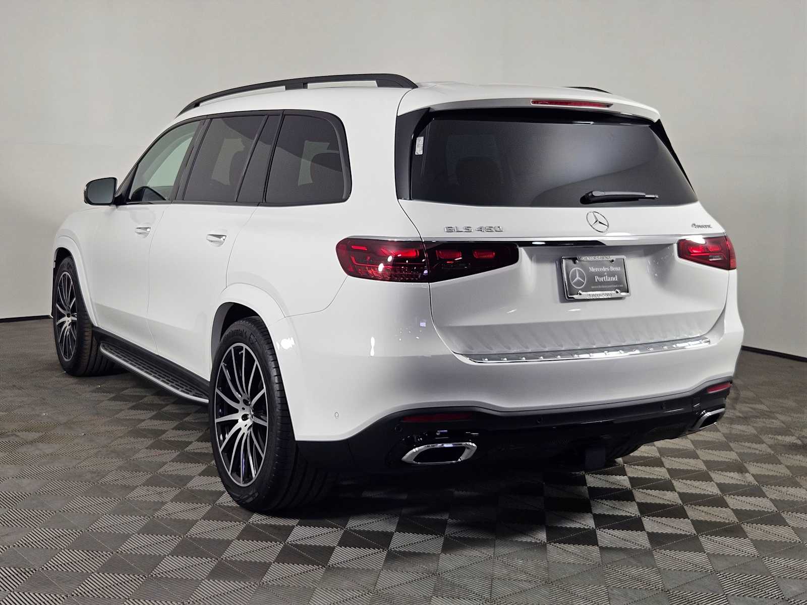 Thumbnail: 2025 Mercedes-Benz GLS - 3