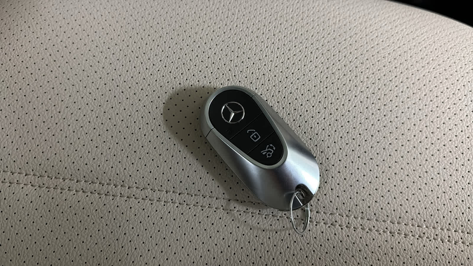 Thumbnail: 2026 Mercedes-Benz GLC - 36