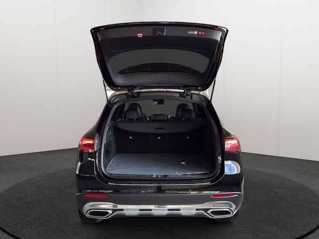 Thumbnail: 2026 Mercedes-Benz GLC - 6
