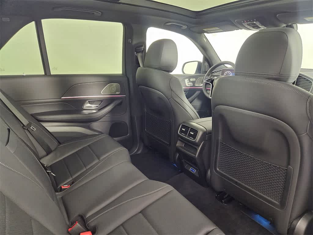 Thumbnail: 2025 Mercedes-Benz GLE - 18