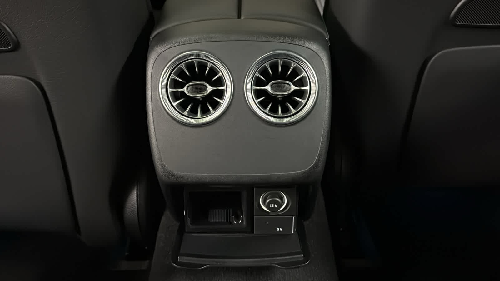 Thumbnail: 2026 Mercedes-Benz AMG GT - 31