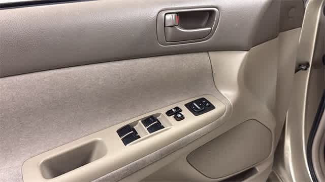 Thumbnail: 2003 Toyota Camry - 16