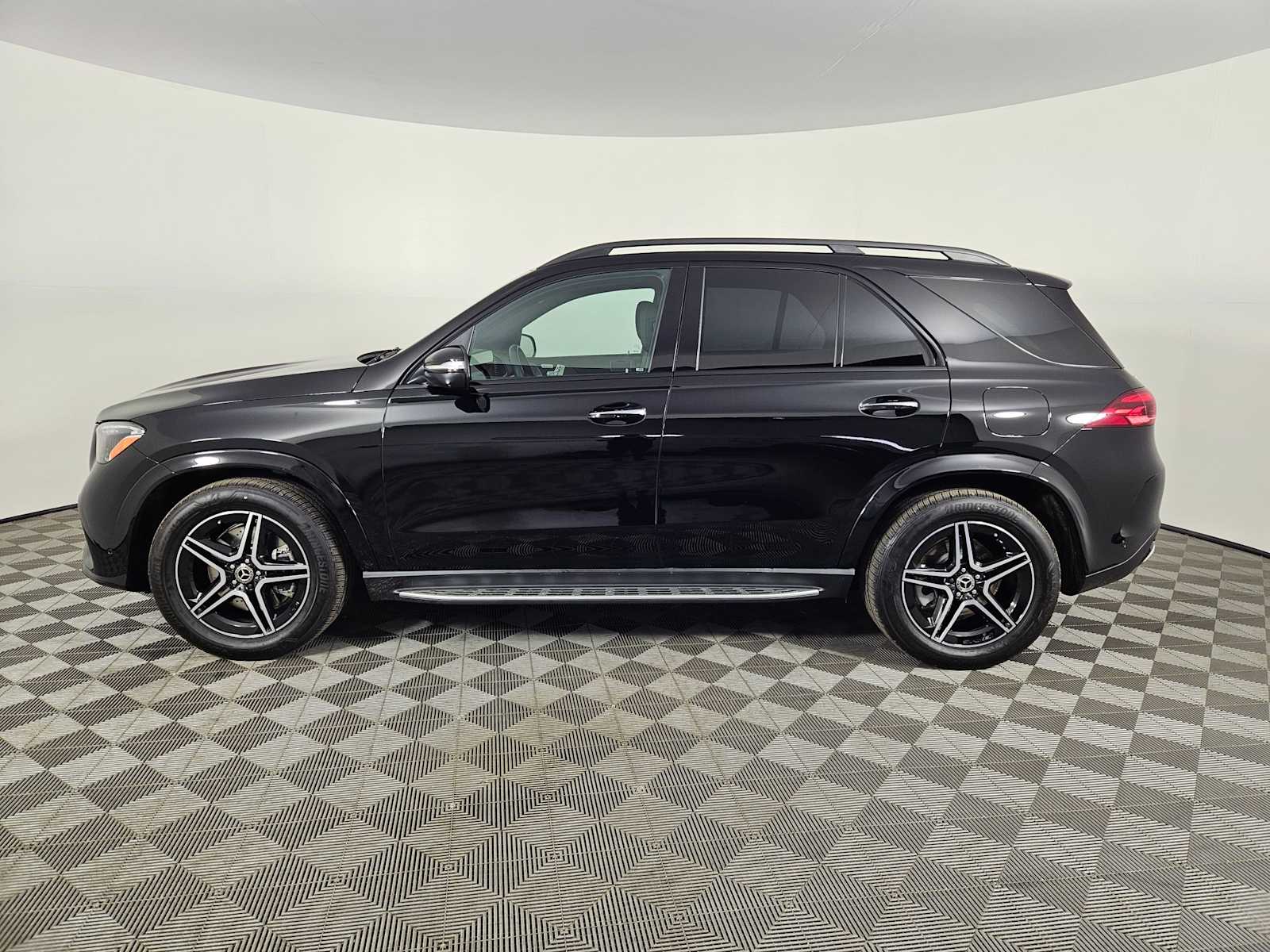 2025 Mercedes-Benz GLE 450 2