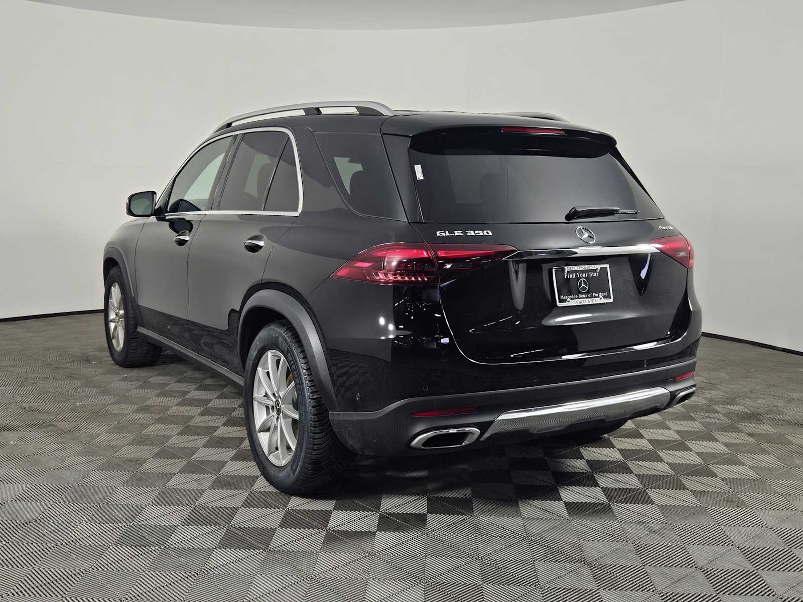 Thumbnail: 2024 Mercedes-Benz GLE - 3