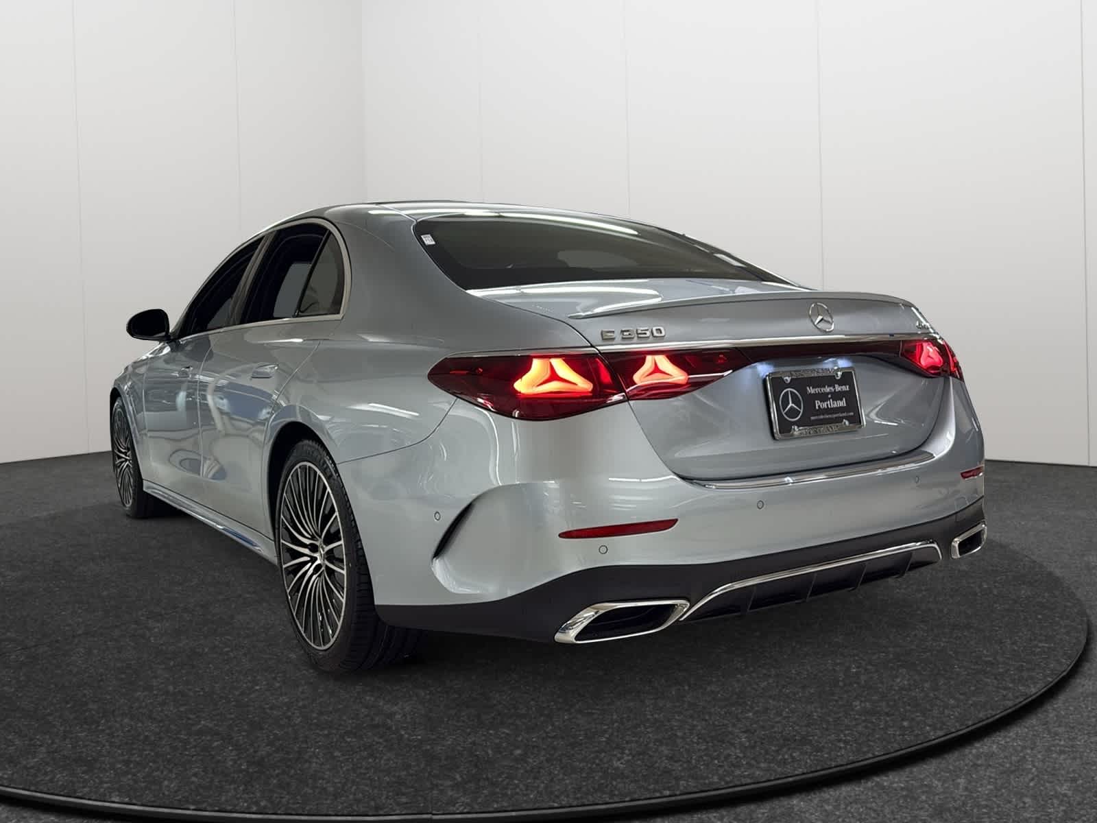 Thumbnail: 2026 Mercedes-Benz E-Class - 5