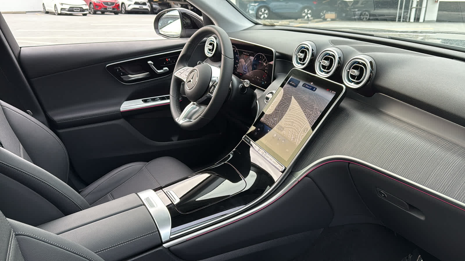 Thumbnail: 2025 Mercedes-Benz GLC - 34